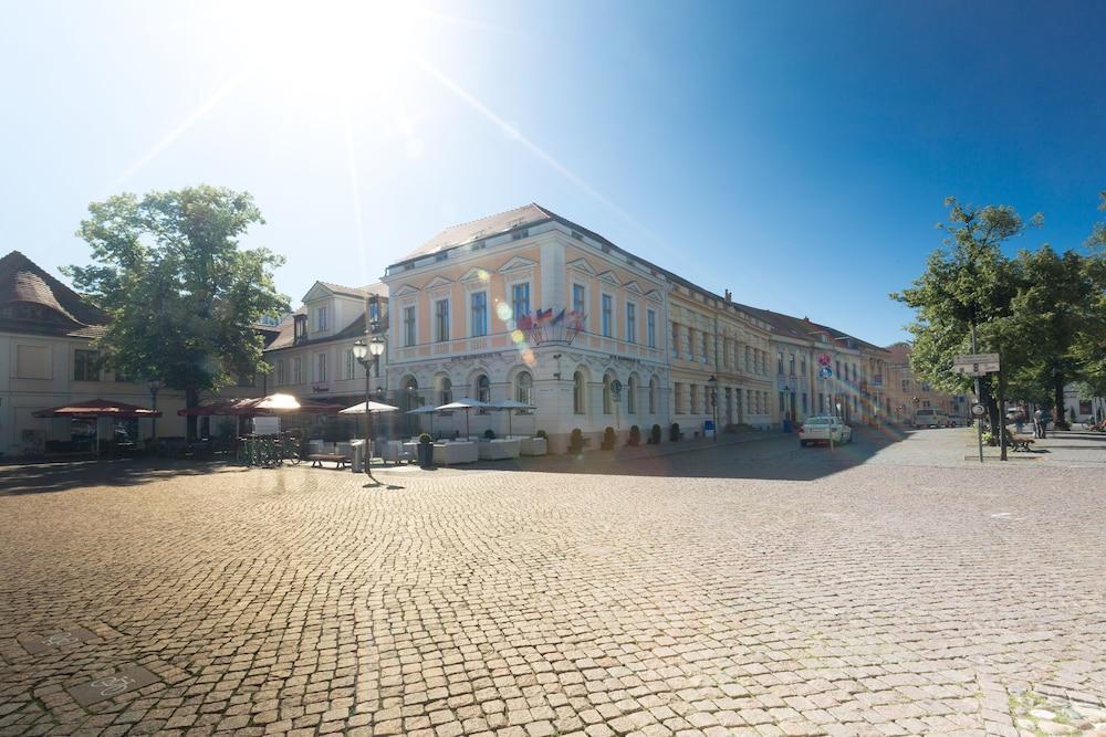 Hotel Brandenburger Tor Потсдам Экстерьер фото